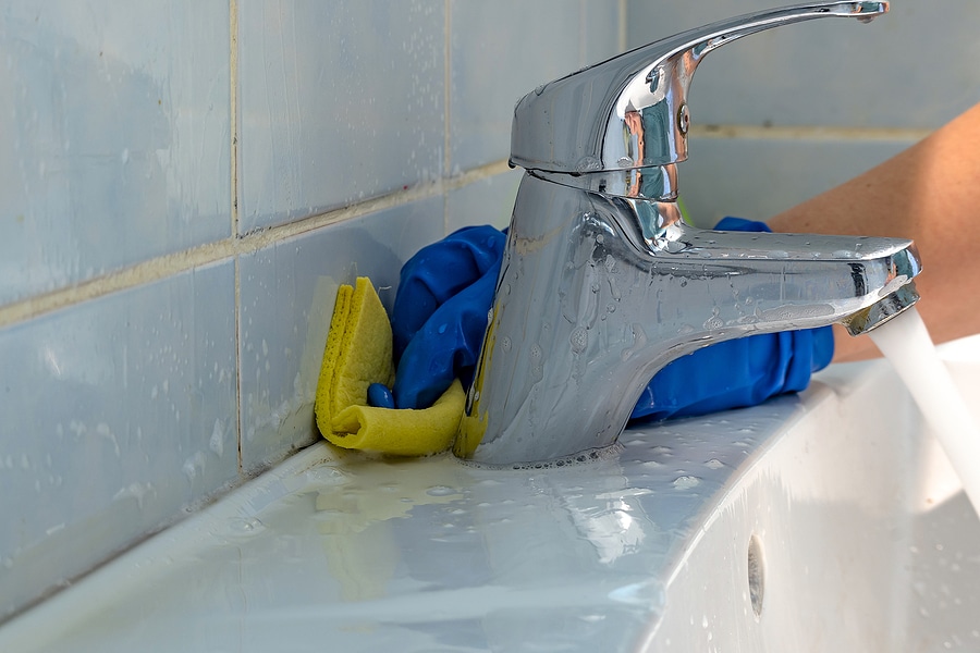 4 Tips to Stop Mold Growth in Your Home